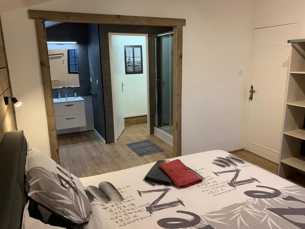 Le Jardin Des Hirondelles Bed and Breakfast Blanzaguet-Saint-Cybard Εξωτερικό φωτογραφία